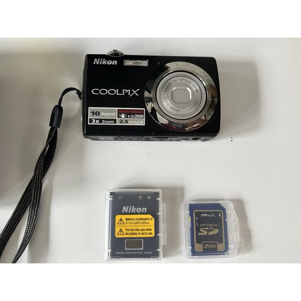 Nikon CoolPix S220 Digital Camera